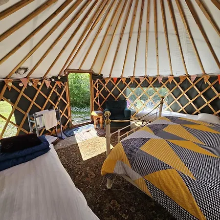 Granville House Glamping Kemping *