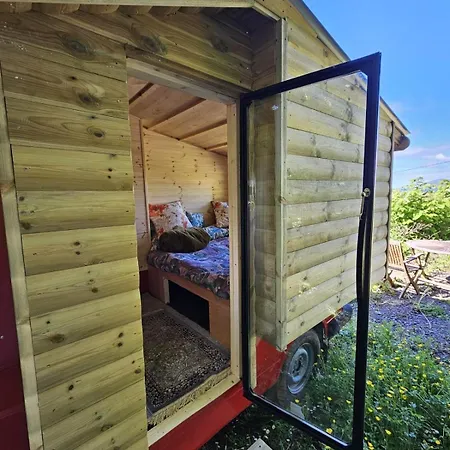 Granville House Glamping Kemping *